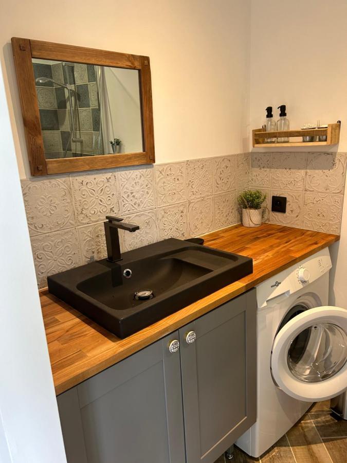 Charmant Studio Dans Villa - Jardin Privatif . 라센느쉬르메르 외부 사진