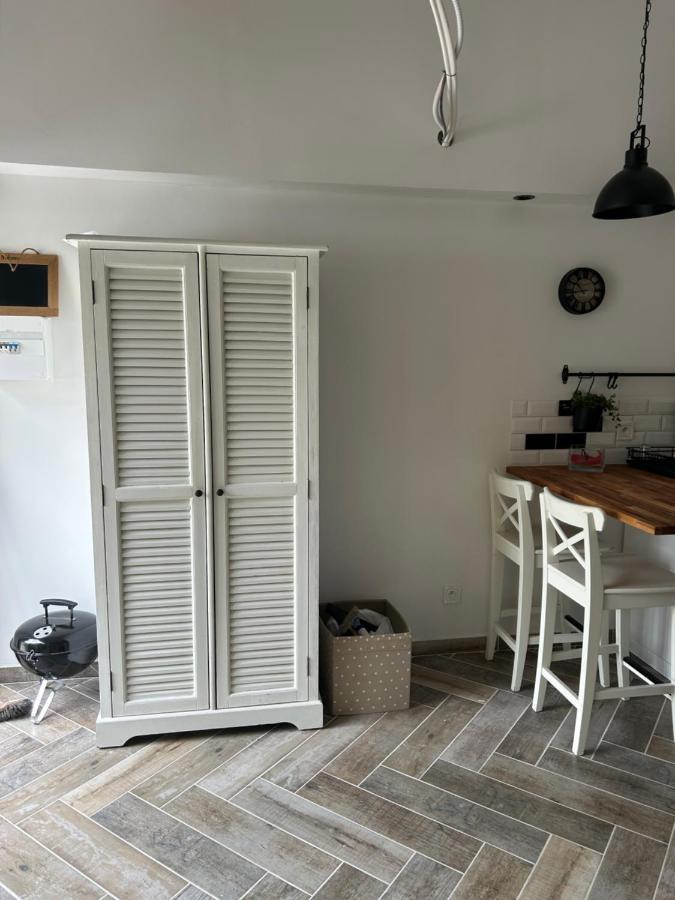 Charmant Studio Dans Villa - Jardin Privatif . 라센느쉬르메르 외부 사진